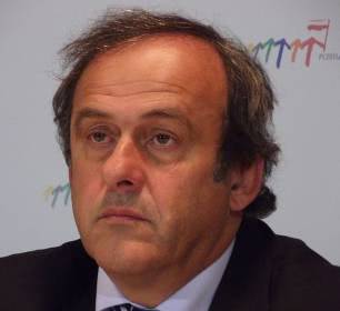 Michel Platini, artilheiro do Euro 1984 com 9 golos